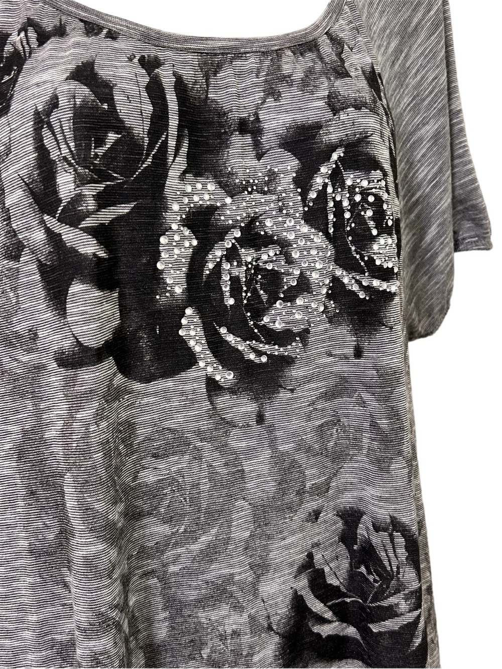 Vintage Style & Co Women’s Embellished Rhinestones short sleeve top gray PL - Picture 3 of 9